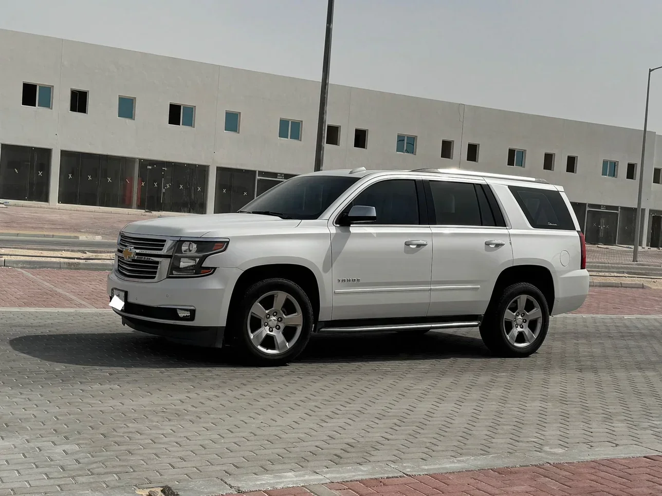 Chevrolet  Tahoe  Premier  2018  Automatic  212,000 Km  8 Cylinder  Four Wheel Drive (4WD)  SUV  White