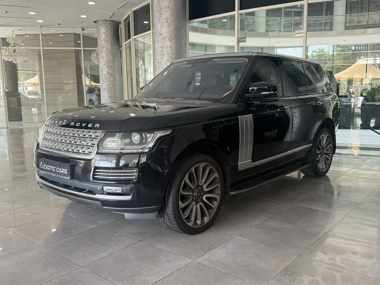 Land Rover  Range Rover  Vogue  Autobiography  2015  Automatic  124,000 Km  8 Cylinder  Four Wheel Drive (4WD)  SUV  Black