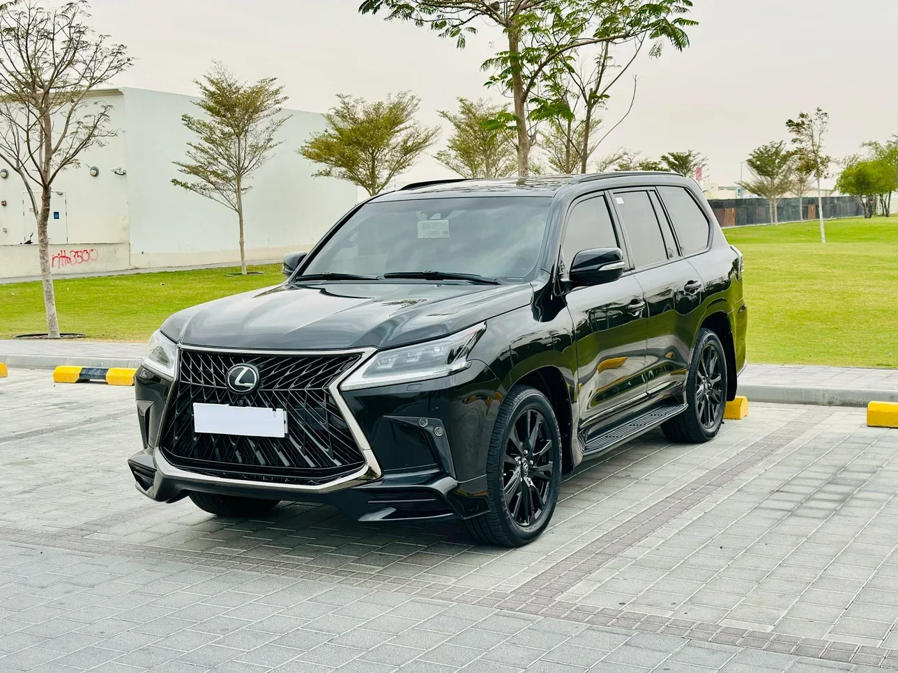 Lexus  LX  570 S Black Edition  2020  Automatic  143,000 Km  8 Cylinder  Four Wheel Drive (4WD)  SUV  Black