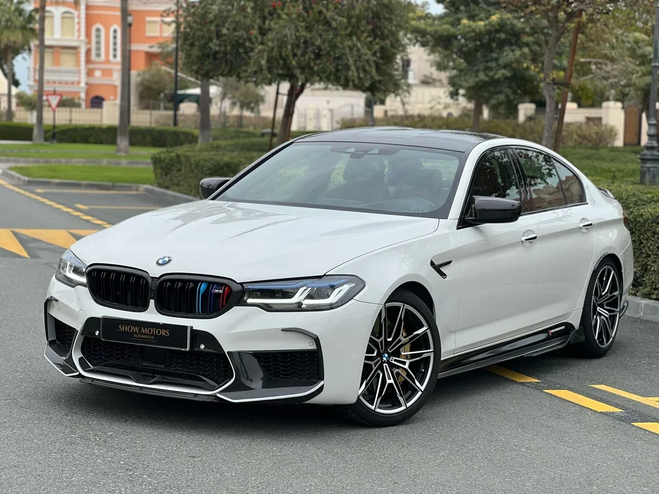 BMW  M-Series  5 Competition  2018  Automatic  16,000 Km  8 Cylinder  Rear Wheel Drive (RWD)  Sedan  White