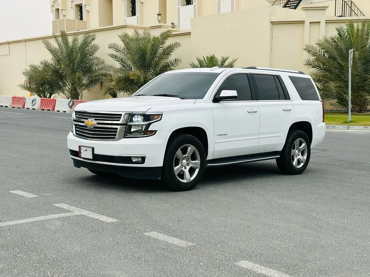 Chevrolet  Tahoe  Premier  2019  Automatic  141,000 Km  8 Cylinder  Four Wheel Drive (4WD)  SUV  White