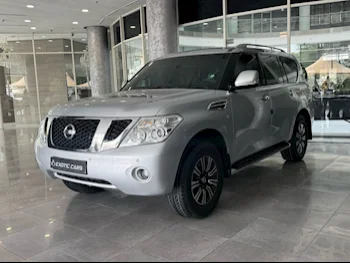 نيسان  باترول  اس اي  2013  اوتوماتيك  150,000 كم  8 سلندر  دفع رباعي  اس يو في  فضي