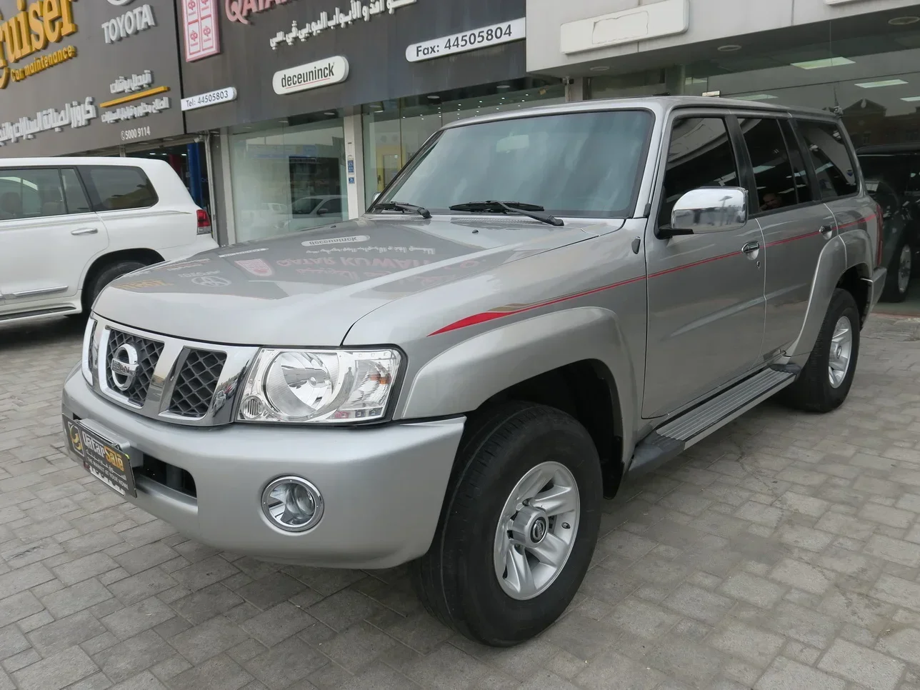 Nissan  Patrol  Safari  2022  Manual  49,000 Km  6 Cylinder  Four Wheel Drive (4WD)  SUV  Silver