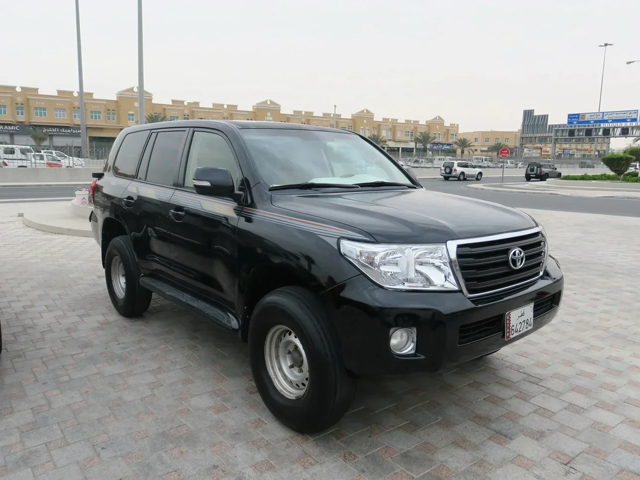 Toyota  Land Cruiser  GX  2014  Manual  270,000 Km  6 Cylinder  Four Wheel Drive (4WD)  SUV  Black