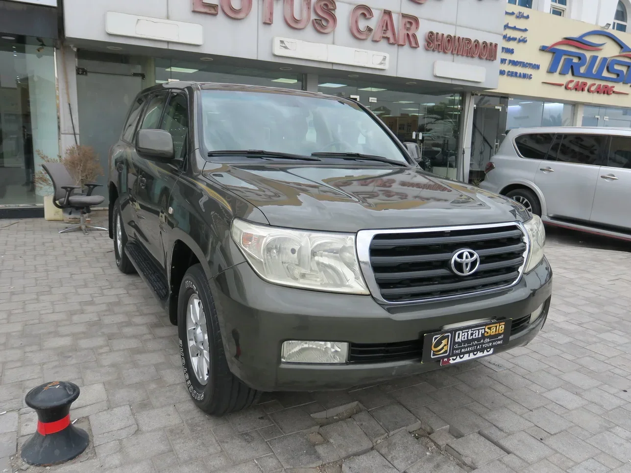 Toyota  Land Cruiser  GX  2011  Automatic  43,000 Km  6 Cylinder  Four Wheel Drive (4WD)  SUV  Olive Green