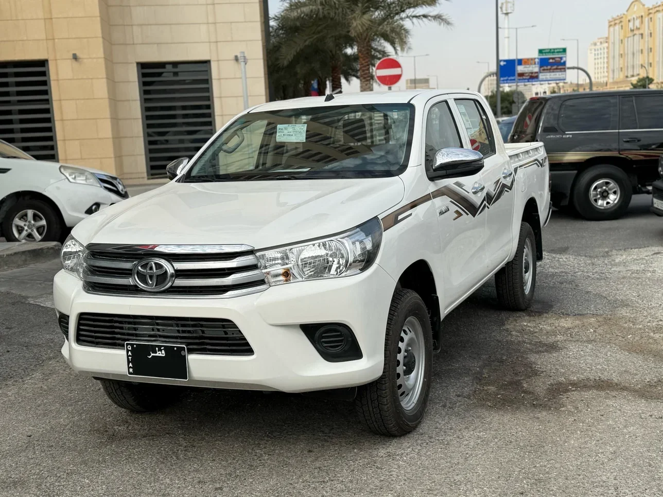 Toyota  Hilux  2024  Manual  0 Km  4 Cylinder  Four Wheel Drive (4WD)  Pick Up  White  With Warranty