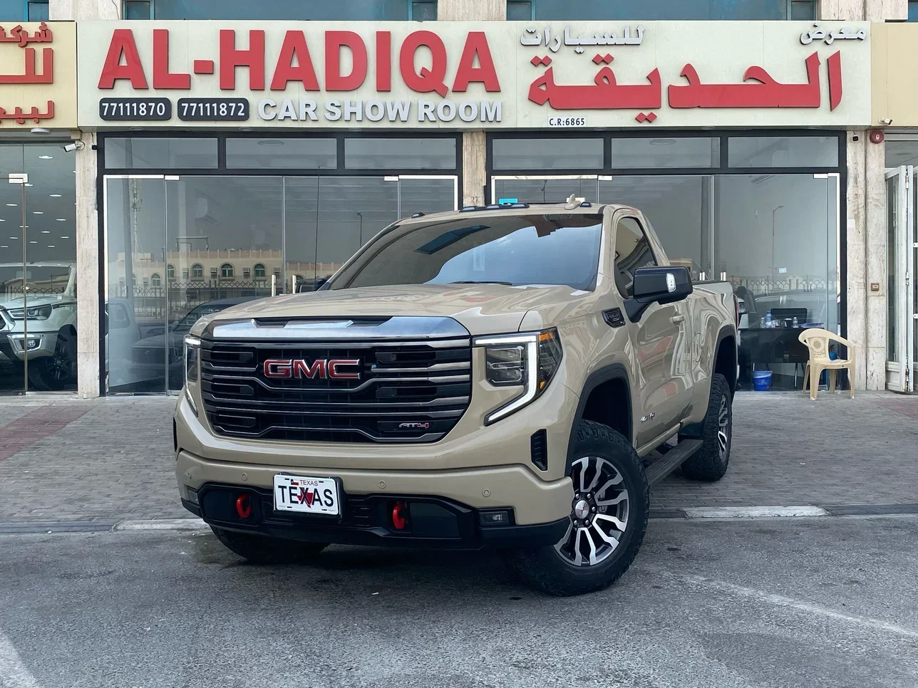 GMC  Sierra  AT4  2022  Automatic  43,000 Km  8 Cylinder  Four Wheel Drive (4WD)  Pick Up  Beige  With Warranty