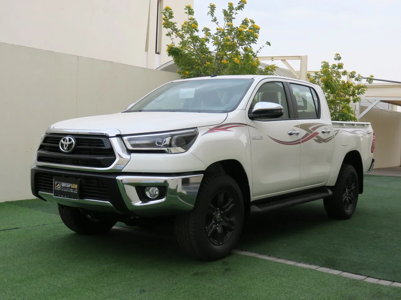 Toyota  Hilux  2025  Automatic  0 Km  4 Cylinder  Four Wheel Drive (4WD)  Pick Up  White  With Warranty