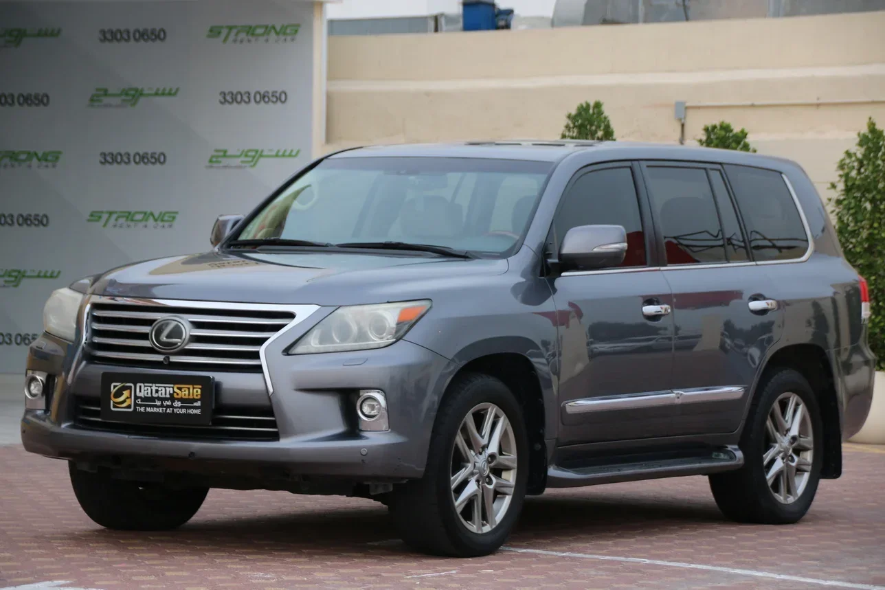 Lexus  LX  570  2014  Automatic  248,000 Km  8 Cylinder  Four Wheel Drive (4WD)  SUV  Gray