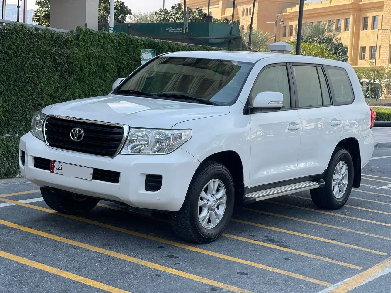 Toyota  Land Cruiser  G  2015  Automatic  461,000 Km  6 Cylinder  Four Wheel Drive (4WD)  SUV  White