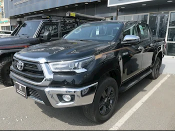 Toyota  Hilux  2024  Manual  0 Km  4 Cylinder  Four Wheel Drive (4WD)  Pick Up  Black  With Warranty