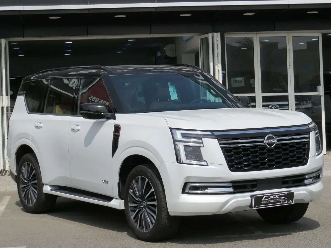 Nissan  Patrol  Platinum turbo  2025  Automatic  13,000 Km  6 Cylinder  Four Wheel Drive (4WD)  SUV  White  With Warranty