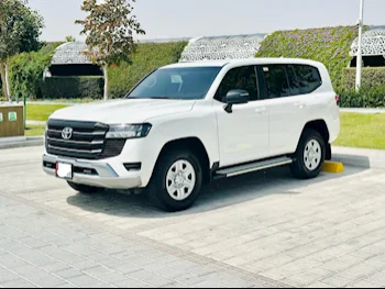 Toyota  Land Cruiser  GX  2024  Automatic  30,000 Km  6 Cylinder  Four Wheel Drive (4WD)  SUV  White  With Warranty