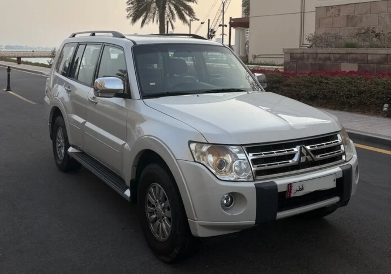 Mitsubishi  Pajero  3.0  2011  Automatic  151,000 Km  6 Cylinder  Four Wheel Drive (4WD)  SUV  White