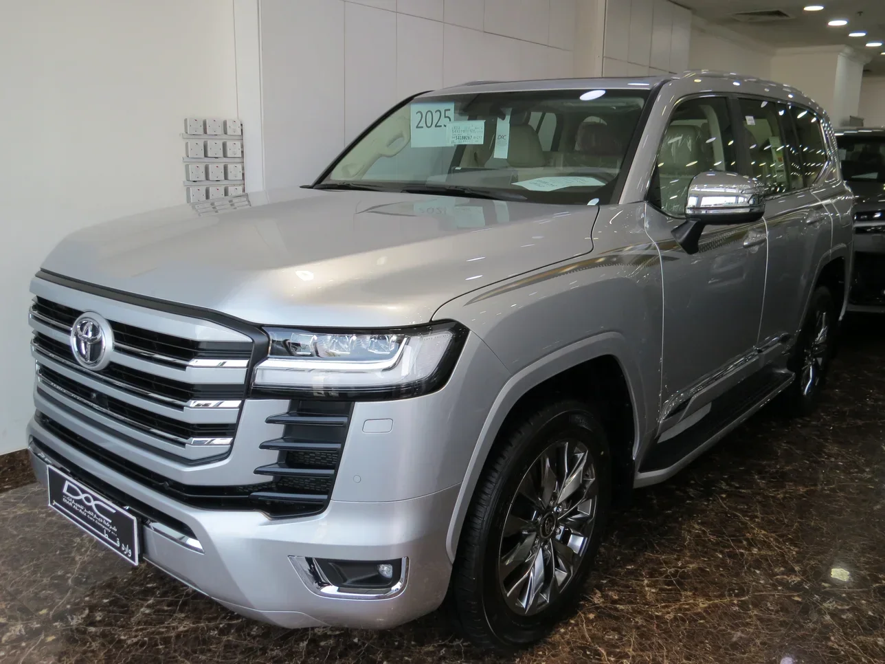 Toyota  Land Cruiser  VX Twin Turbo  2025  Automatic  0 Km  6 Cylinder  Four Wheel Drive (4WD)  SUV  Silver  With Warranty