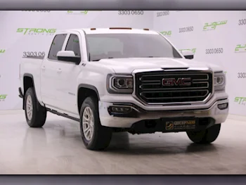 GMC  Sierra  Z71  2016  Automatic  145,000 Km  8 Cylinder  Four Wheel Drive (4WD)  Pick Up  White