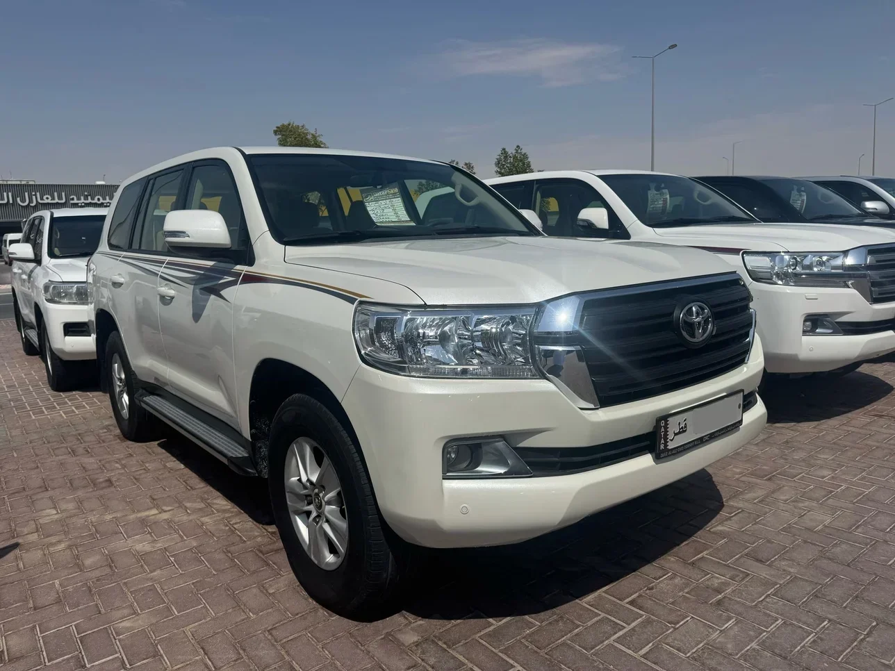 Toyota  Land Cruiser  G  2018  Automatic  197,000 Km  6 Cylinder  Four Wheel Drive (4WD)  SUV  White