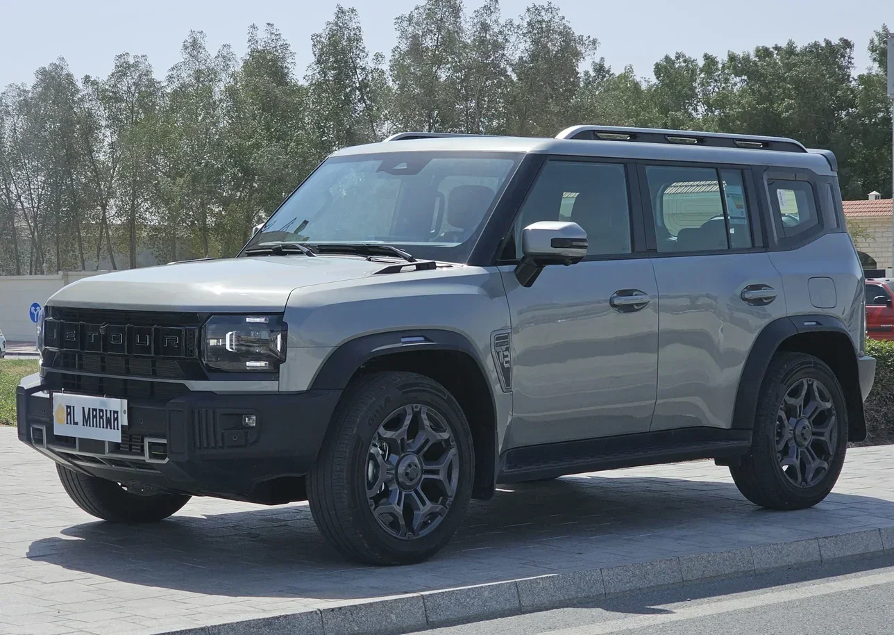 Jetour  T2  2025  Automatic  18,000 Km  4 Cylinder  Four Wheel Drive (4WD)  SUV  Gray  With Warranty