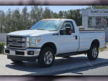  Ford  F  350 Super duty  2015  Automatic  150,000 Km  8 Cylinder  Four Wheel Drive (4WD)  Pick Up  White  With Warranty