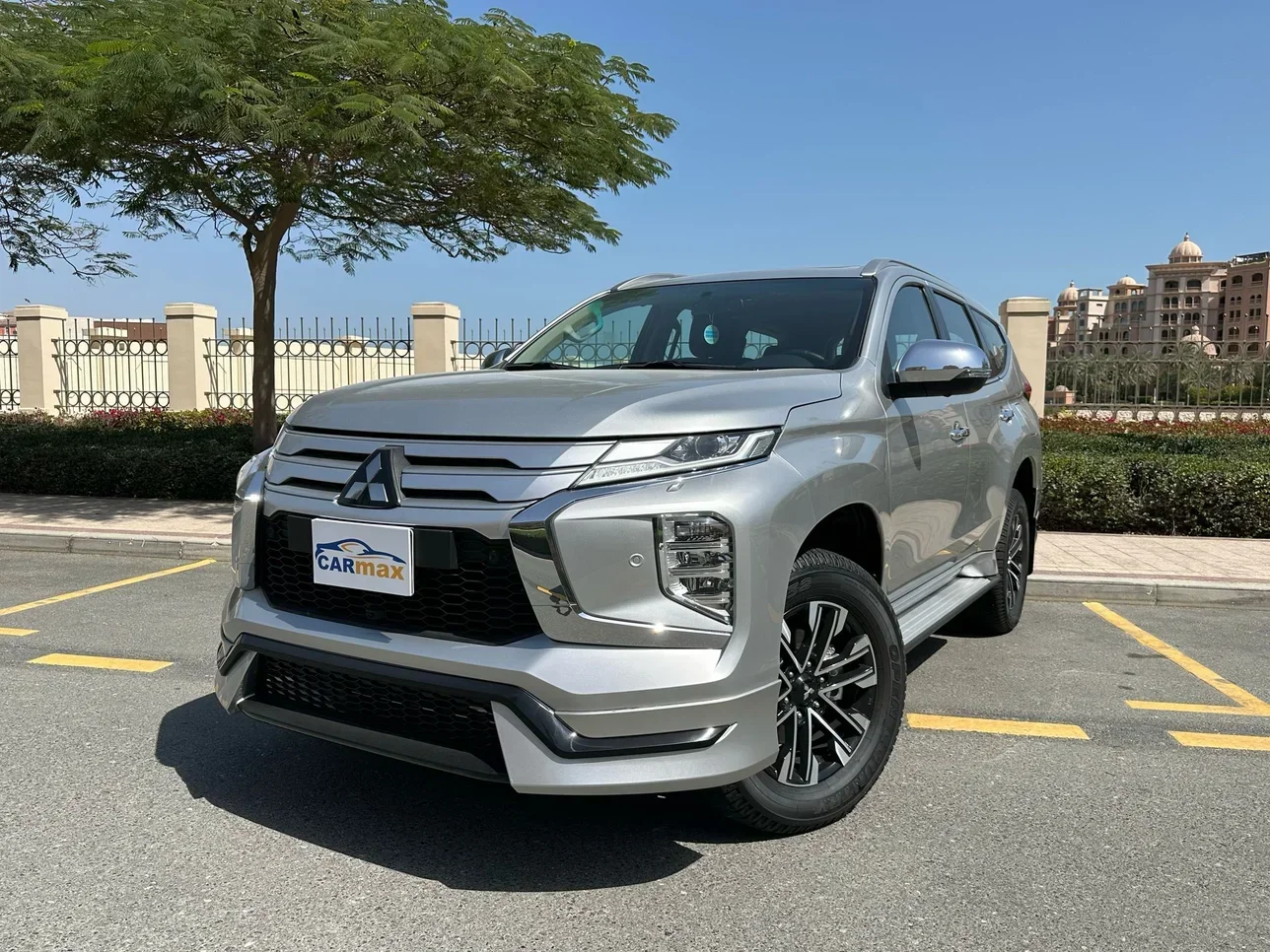 Mitsubishi  Pajero  Montero Sport  2023  Automatic  0 Km  6 Cylinder  Four Wheel Drive (4WD)  SUV  Silver  With Warranty