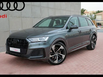Audi  Q7  S-Line  2023  Automatic  32,000 Km  6 Cylinder  Four Wheel Drive (4WD)  SUV  Gray  With Warranty