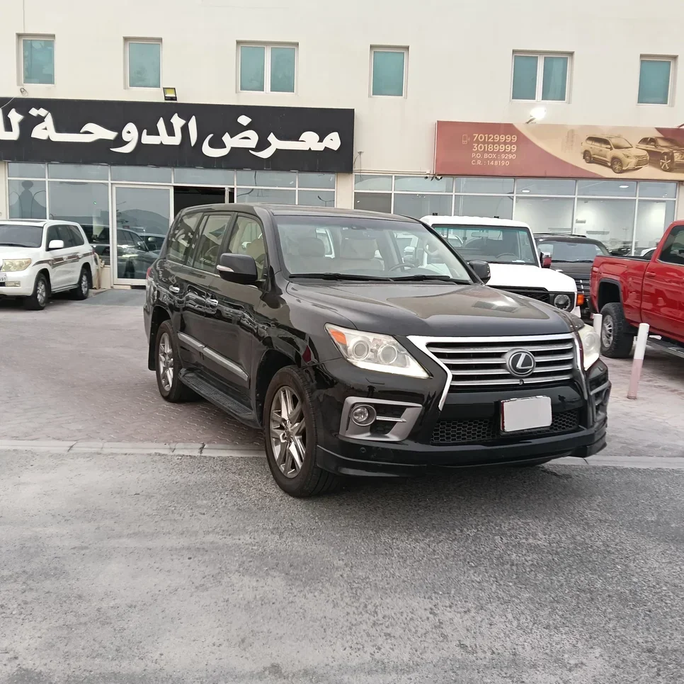 Lexus  LX  570  2013  Automatic  350,000 Km  8 Cylinder  Four Wheel Drive (4WD)  SUV  Black