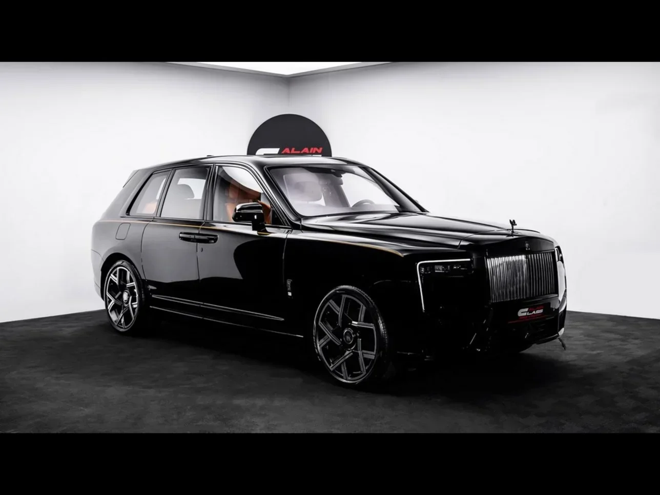 Rolls-Royce  Cullinan  Black Badge  2025  Automatic  936 Km  12 Cylinder  All Wheel Drive (AWD)  SUV  Black