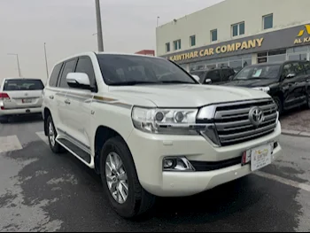 Toyota  Land Cruiser  VXR  2016  Automatic  265,000 Km  8 Cylinder  Four Wheel Drive (4WD)  SUV  White