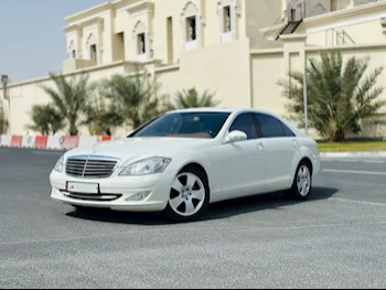 Mercedes-Benz  S-Class  500  2008  Automatic  63,000 Km  8 Cylinder  Rear Wheel Drive (RWD)  Sedan  White