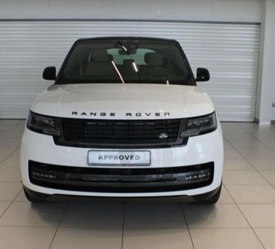 Land Rover  Range Rover  HSE  2025  Automatic  26 Km  8 Cylinder  Four Wheel Drive (4WD)  SUV  White  With Warranty