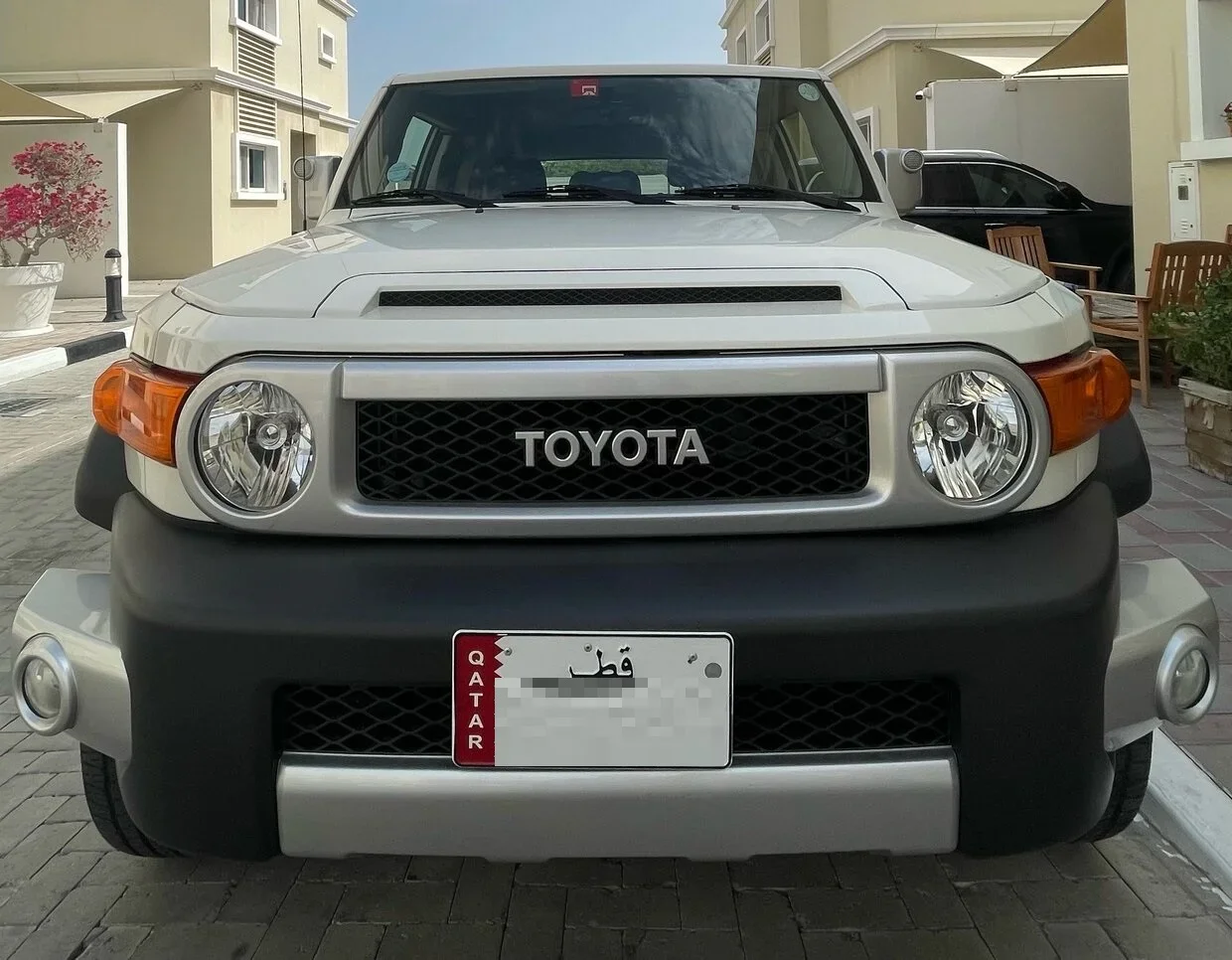Toyota  FJ Cruiser  2015  Automatic  92,000 Km  6 Cylinder  Four Wheel Drive (4WD)  SUV  White