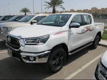 Toyota  Hilux  2025  Automatic  0 Km  4 Cylinder  Four Wheel Drive (4WD)  Pick Up  White  With Warranty