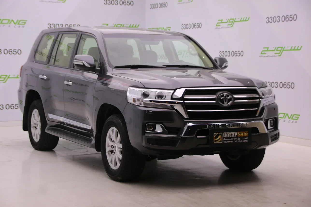  Toyota  Land Cruiser  GXR  2016  Automatic  235,000 Km  8 Cylinder  Four Wheel Drive (4WD)  SUV  Gray  With Warranty