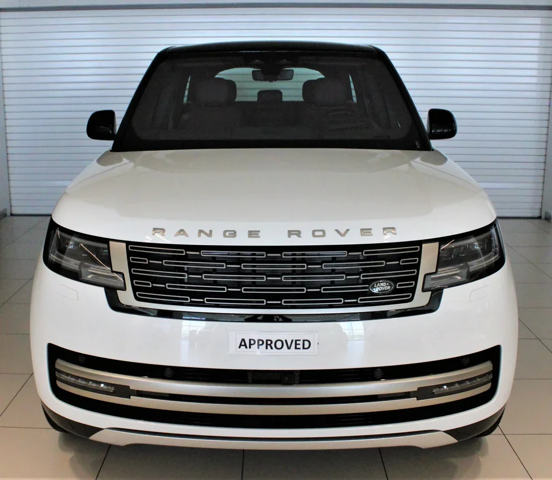 Land Rover  Range Rover  HSE  2023  Automatic  22,490 Km  6 Cylinder  Four Wheel Drive (4WD)  SUV  White  With Warranty