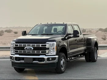 Ford  F  350  2024  Automatic  0 Km  8 Cylinder  Four Wheel Drive (4WD)  Pick Up  Black  With Warranty