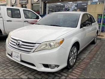 Toyota  Avalon  XL  2012  Automatic  176,000 Km  6 Cylinder  Front Wheel Drive (FWD)  Sedan  White