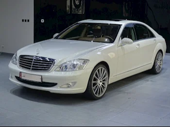 Mercedes-Benz  S-Class  350  2008  Automatic  74,000 Km  6 Cylinder  Rear Wheel Drive (RWD)  Sedan  White