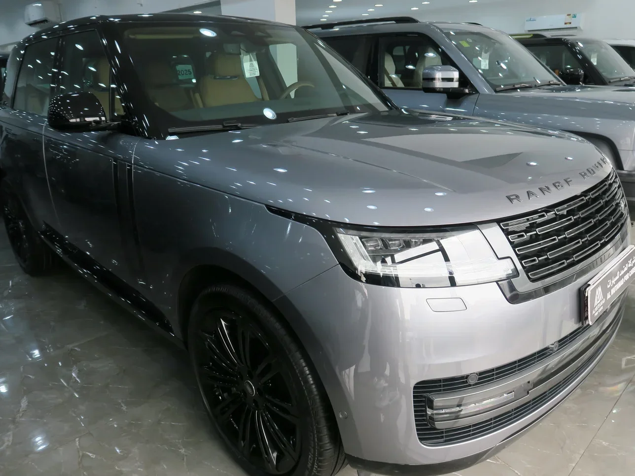 Land Rover  Range Rover  Vogue HSE  2025  Automatic  0 Km  8 Cylinder  Four Wheel Drive (4WD)  SUV  Gray  With Warranty