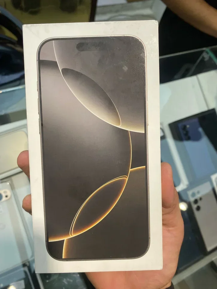 Apple  - Iphone 16  - Pro Max  - Gold  - 512 GB