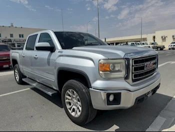 GMC  Sierra  SLE  2014  Automatic  158,000 Km  8 Cylinder  Four Wheel Drive (4WD)  Pick Up  Silver