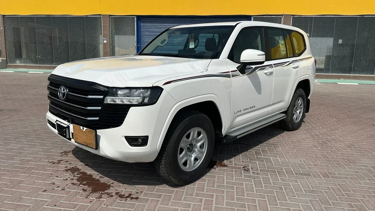 Toyota  Land Cruiser  GXR  2024  Automatic  0 Km  6 Cylinder  Four Wheel Drive (4WD)  SUV  White  With Warranty