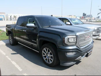 GMC  Sierra  Denali  2017  Automatic  283,000 Km  8 Cylinder  Four Wheel Drive (4WD)  Pick Up  Black