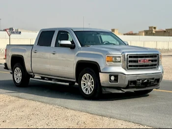 GMC  Sierra  Z71  2014  Automatic  140,000 Km  8 Cylinder  Four Wheel Drive (4WD)  Pick Up  Gray