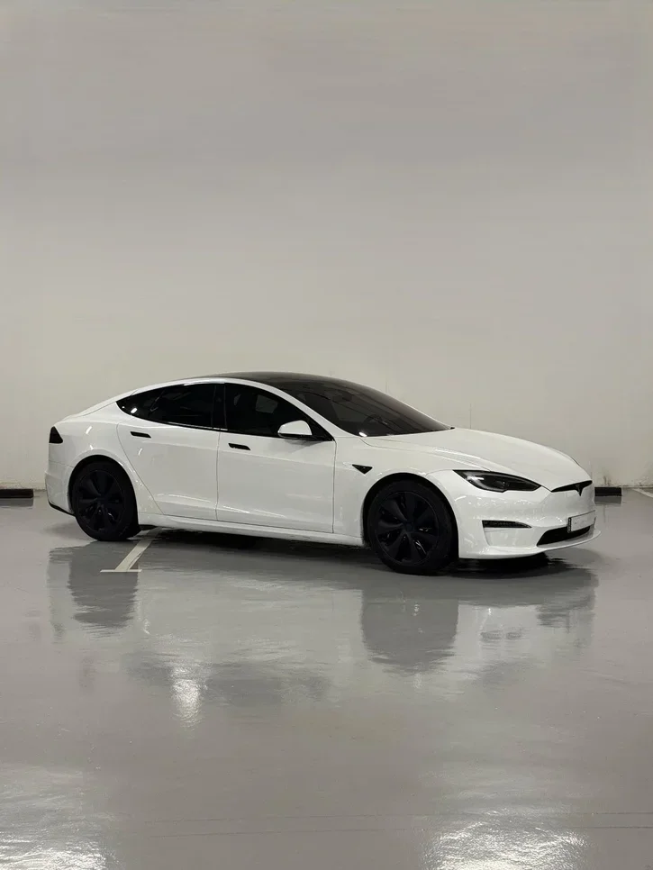Tesla  Model S  Long Range  2024  Automatic  11,000 Km  0 Cylinder  All Wheel Drive (AWD)  Sedan  White  With Warranty