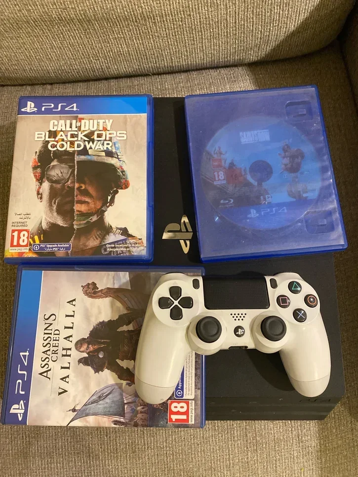 Video Games Consoles - Sony  - PlayStation 4 Pro  - 2 TB  -Included Controllers: 1