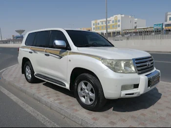Toyota  Land Cruiser  VXR  2010  Automatic  500,000 Km  8 Cylinder  Four Wheel Drive (4WD)  SUV  White