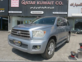 Toyota  Sequoia  2014  Automatic  330,000 Km  8 Cylinder  Four Wheel Drive (4WD)  SUV  Gray