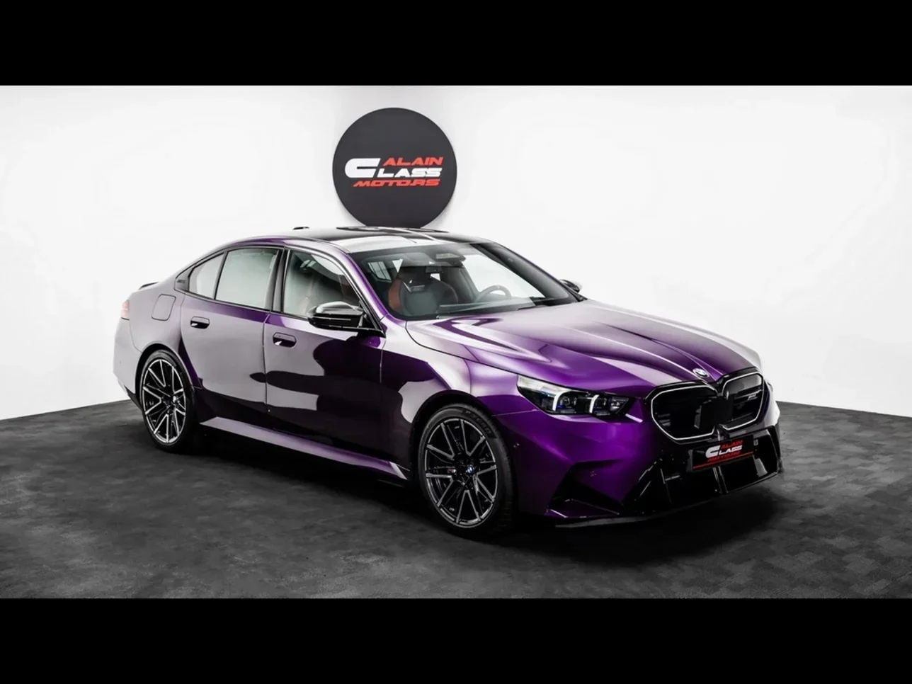 BMW  M-Series  5  2025  Automatic  0 Km  8 Cylinder  Rear Wheel Drive (RWD)  Sedan  Purple