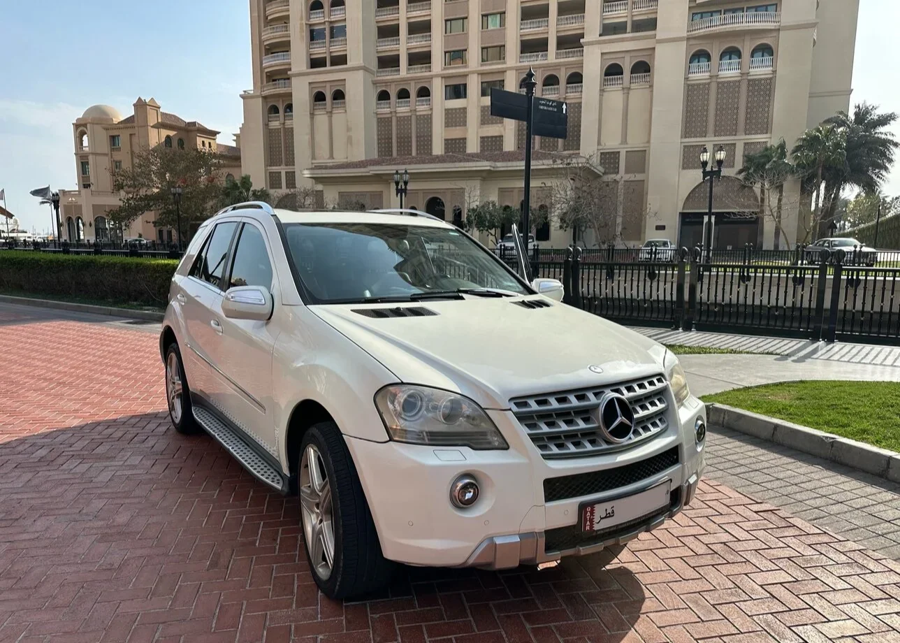 Mercedes-Benz  ML  350  2010  Automatic  165,000 Km  6 Cylinder  Four Wheel Drive (4WD)  SUV  White