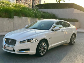 Jaguar  XF  2015  Automatic  72,000 Km  4 Cylinder  Rear Wheel Drive (RWD)  Sedan  Silver